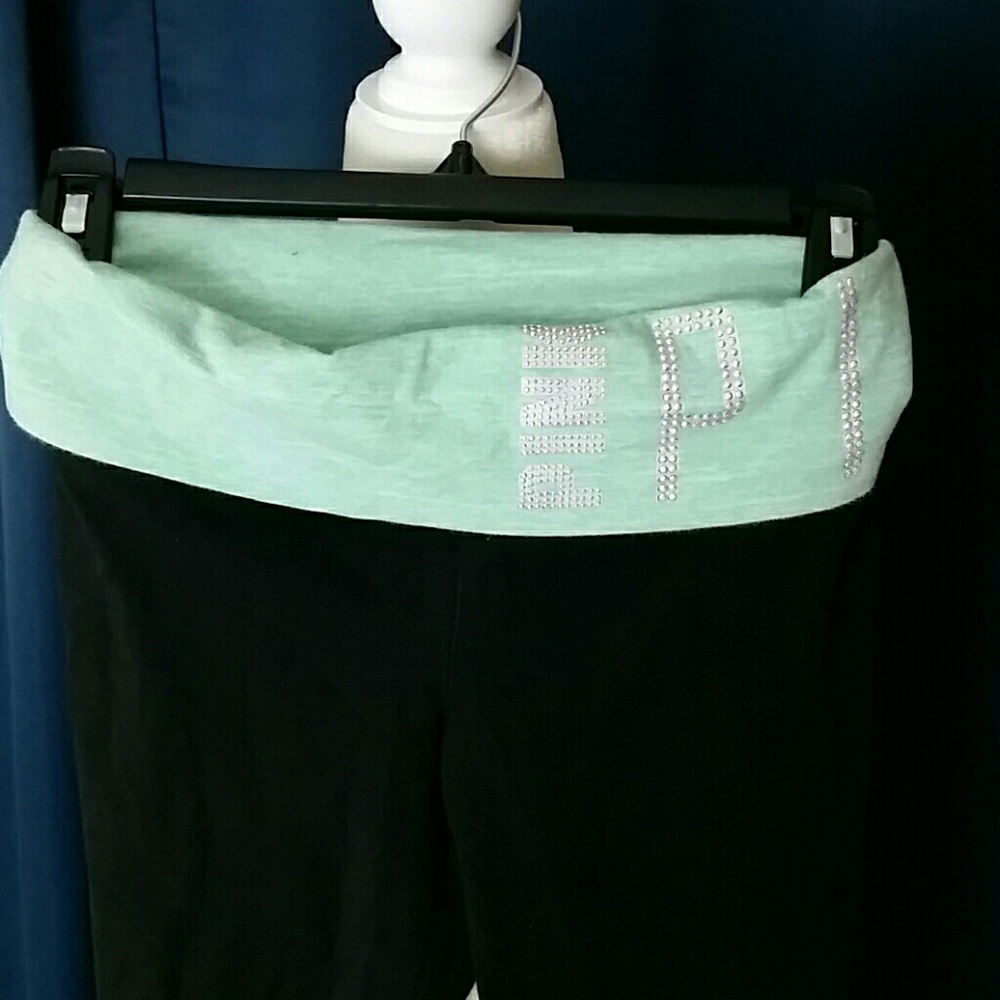 Victoria's secret, pink yoga pants - Picture 2 of 4